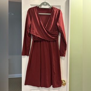OUGES Maternity and Nursing Wrap Dress in Dark Red (L)